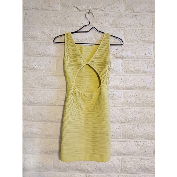 BCBG | textured citron yellow mini dress xs/s euc
